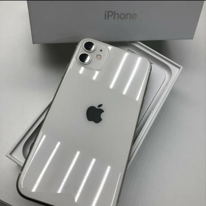 iPhone 11 с коробкой