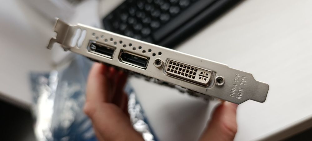 Видео карта Nvidia QUADRO 2000
