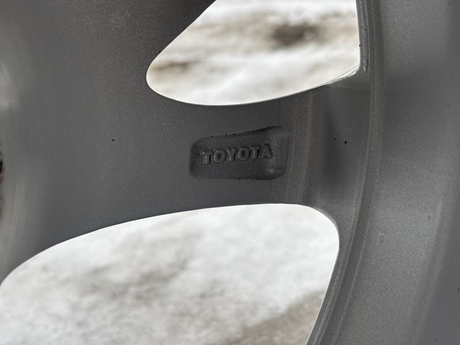 Продам диски R16 Toyota Corolla / диски