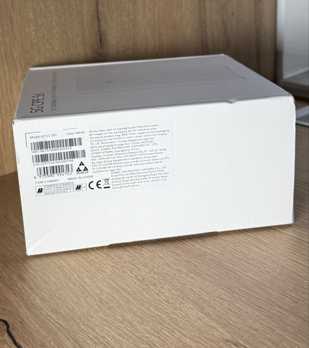 H153-381 5G Flybox White