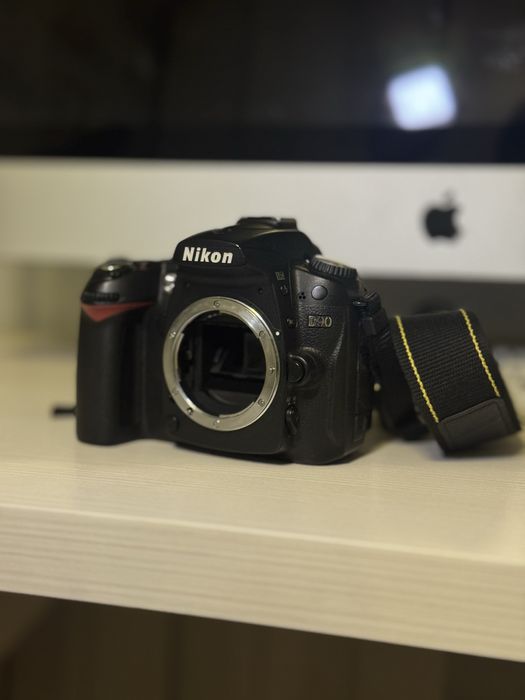 Продам Nikon D90!