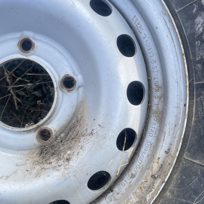 Шины 205/70 r16 зимные вместе с дисками