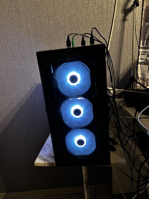 3060ti, Ryzen 7 5700X, 32RAM Геймърски компютър!!!