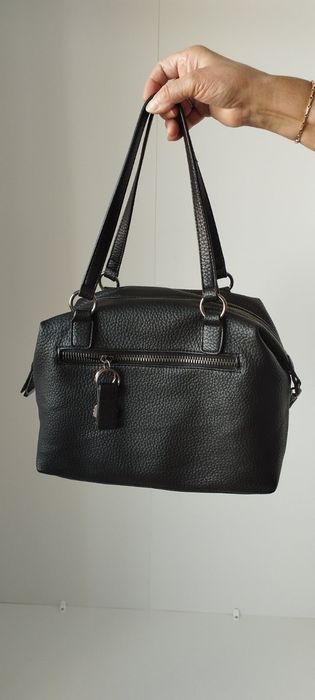 Черна дамска чанта