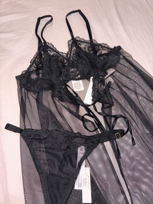 Lenjerie Victoria’s Secret