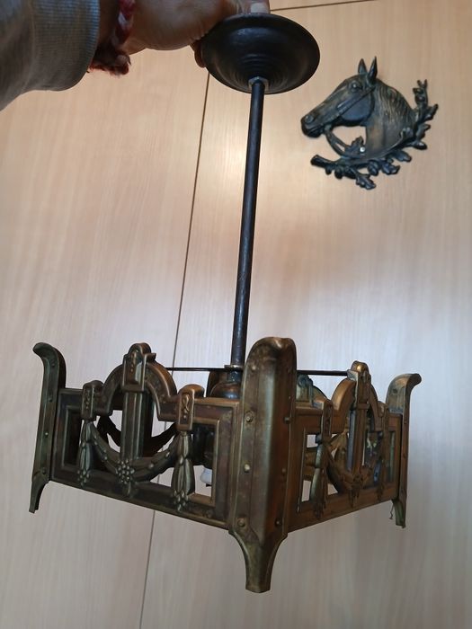 Антични полилей с фасонги