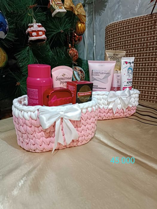 Вязаные изделия ручной работы