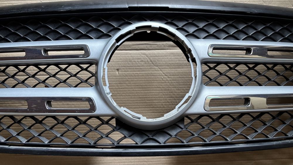 Решетка за Mercedes  W247 GLB