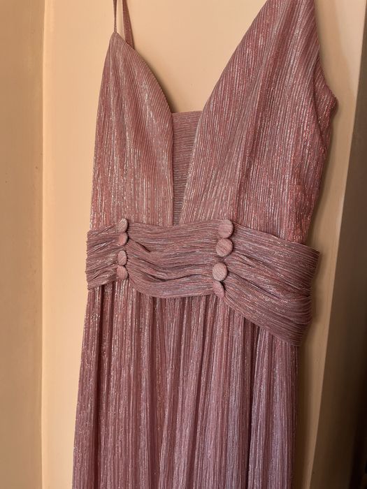 Официална рокля