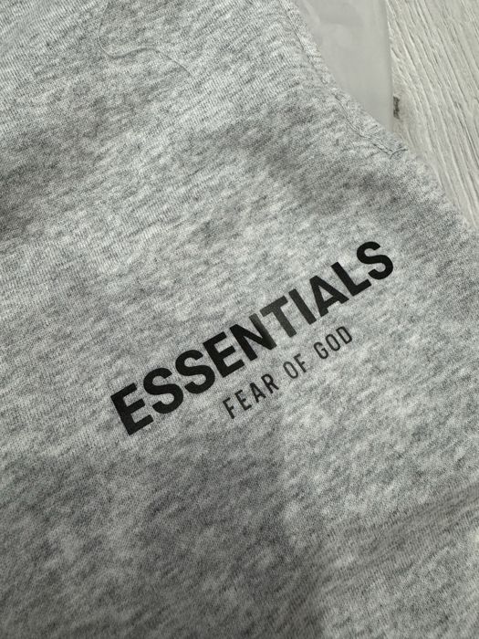 Essentials къси панталони