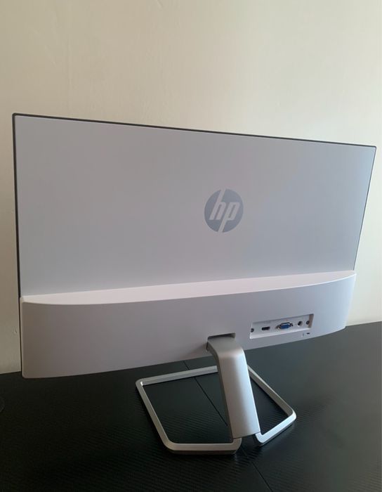 Монитор  HP 24fw ( без забележки )