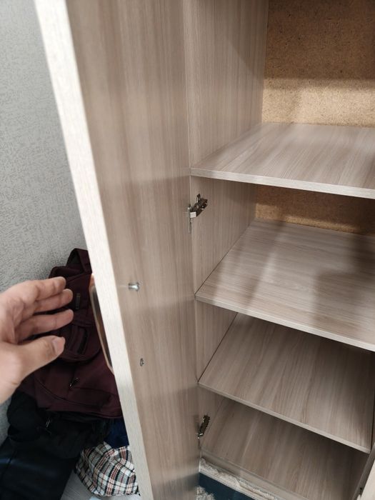 Шкаф для вещей трёхдверный