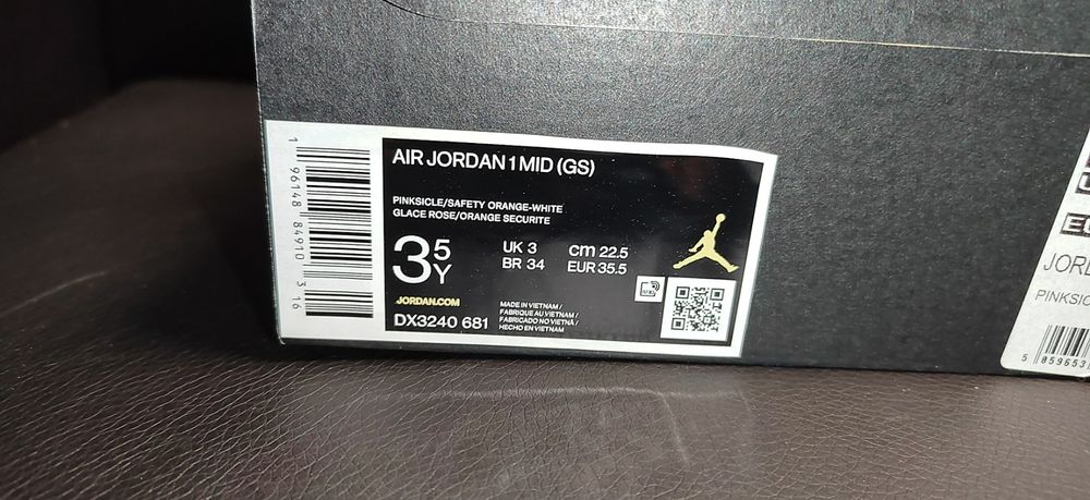 Nike Air Jordan 1 Mid, номер 35,5