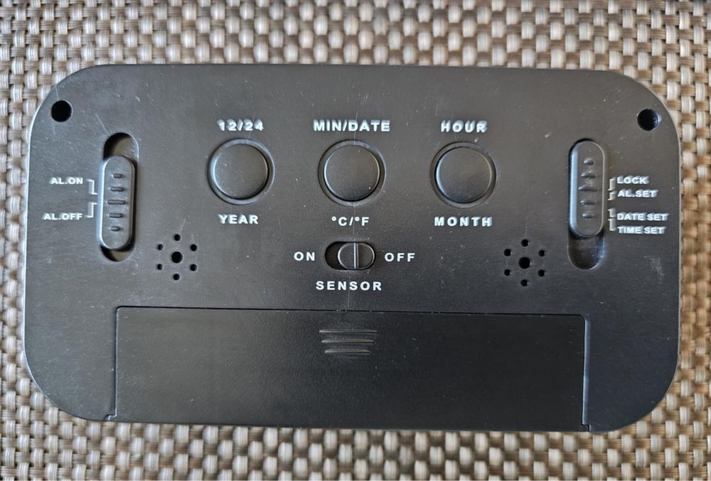 Настолен часовник