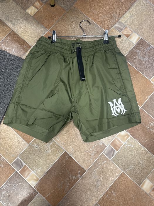 Продавам топ модели Бански