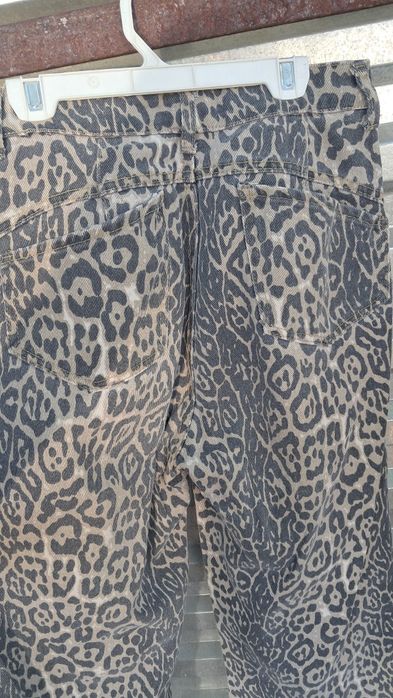 Классные модные джинсики 44 размера.