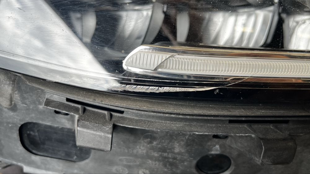 Ляв и десен Фар Mercedes GLC 2021г W253