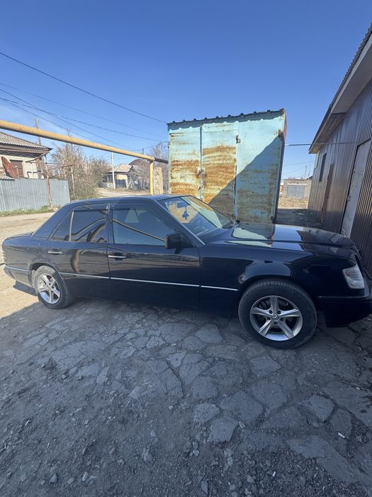 Продам Мерс 124 2,0 111 плита