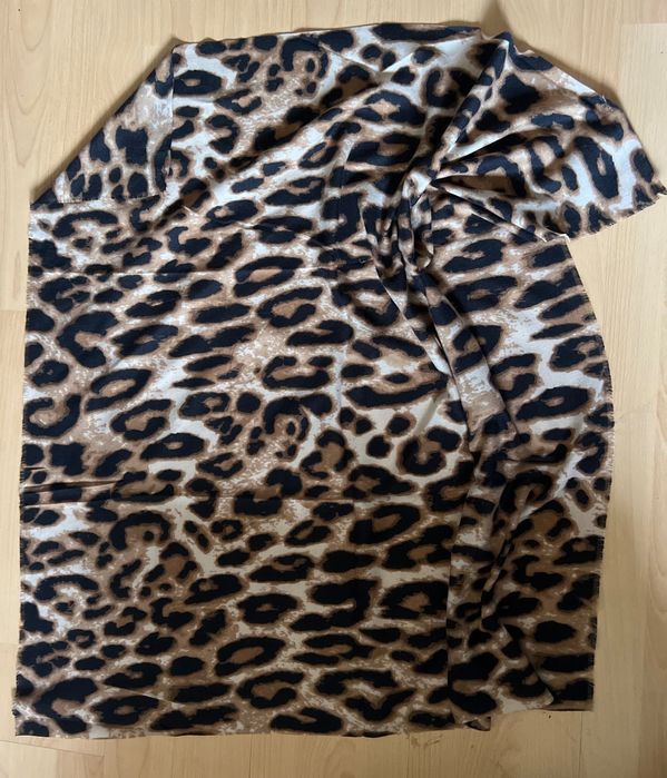 Eșarfă leopard nouă
