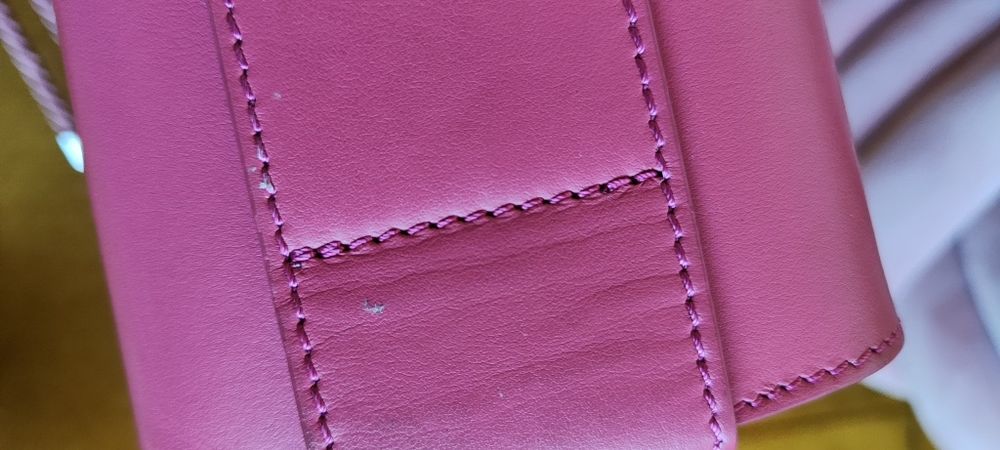 Чанта в актуален за сезона цвят Patrizia Pepe, естествена кожа