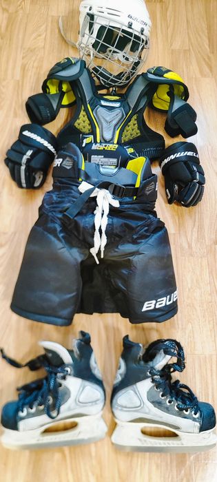 Продам детскую хоккейную форму