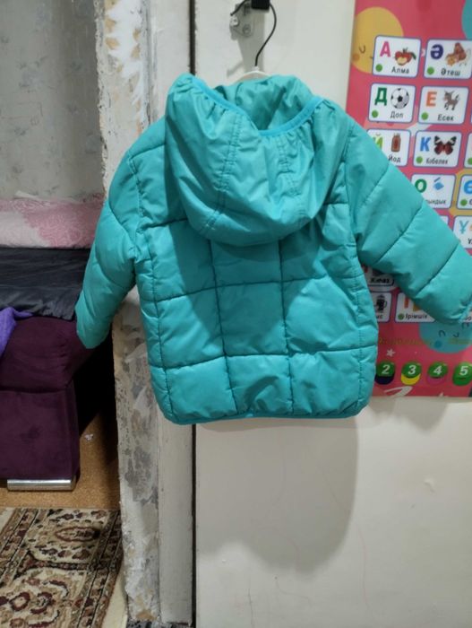 Продам детскую куртку