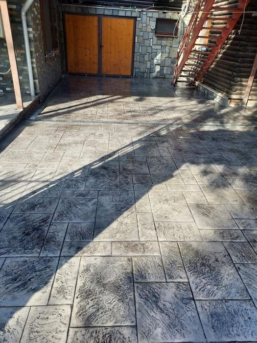 Executam beton amprentat