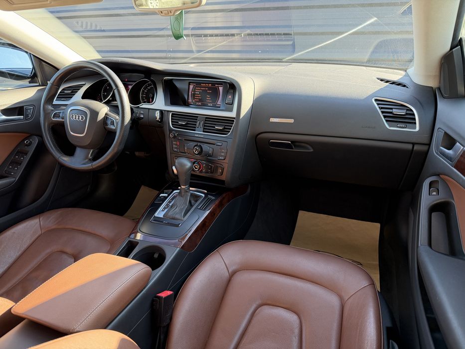 Audi A5 - 2011 - AUTOMATIC - posibilitate rate