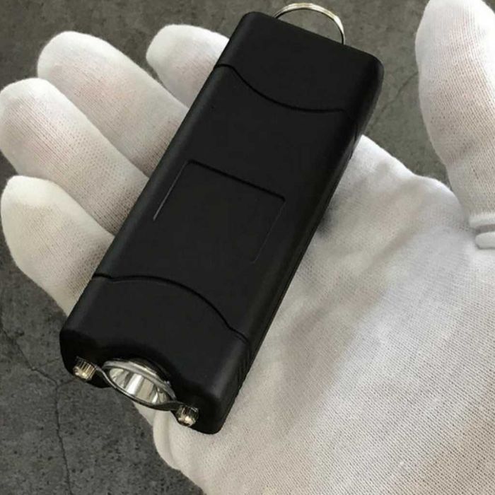 Устройство за самозащита  електрошок 5000K V и LED фенер презареждаемо