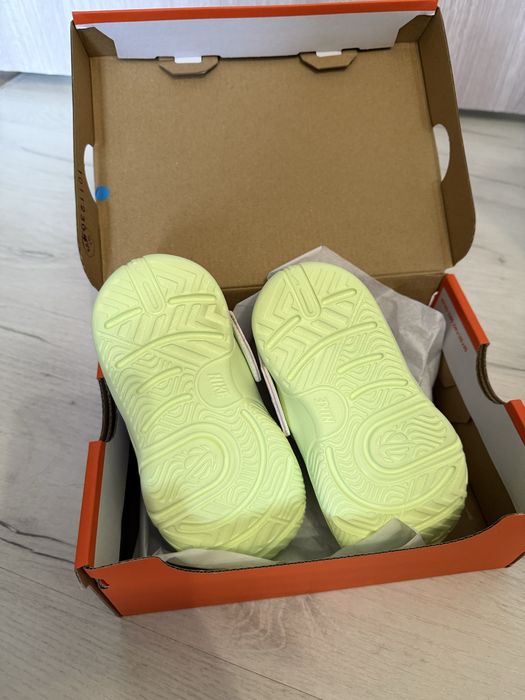 Чисто нови детски маратонки Nike, размер 26