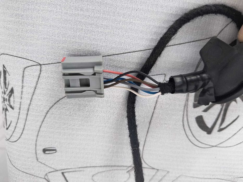 Oglindă Stânga 6 PINI Ford Fiesta 2017-2021 / Cod OEM H1BB-17E715-AD (5C2)
