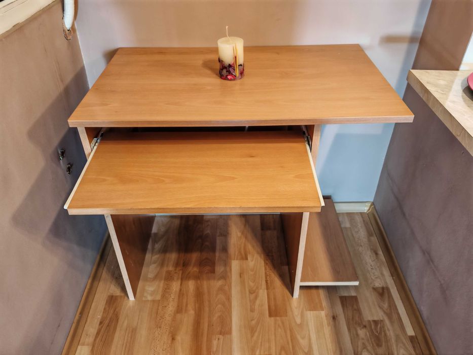 Бюро за компютър.