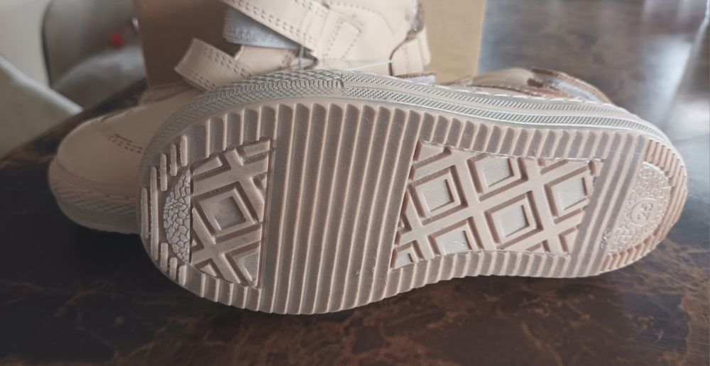 Обувки детски боти