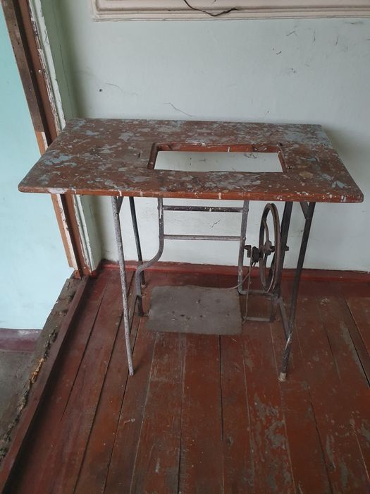 Tikuv mashinasi qo'l oyoq