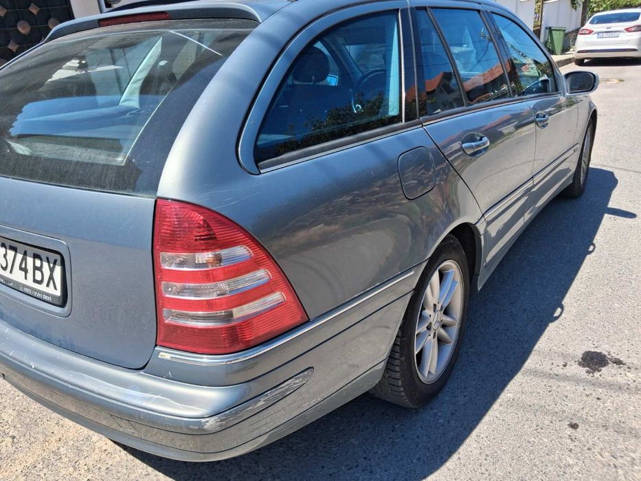 Mercedes c220.