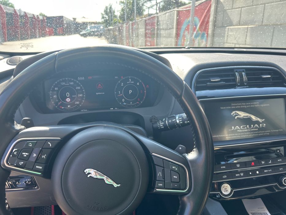 JAGUAR F-PACE 2020 — imagine 3