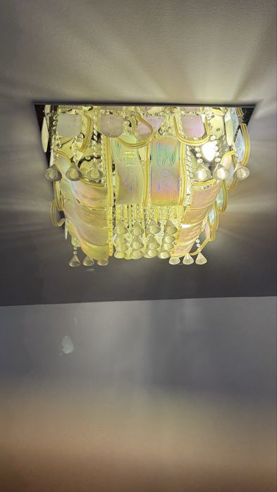 Продам люстру рабочую