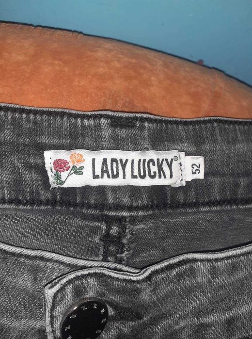 дамски дънки на различни марки