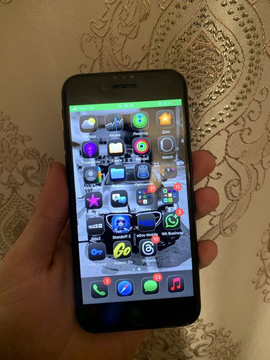 Продам Iphone SE2 128gb