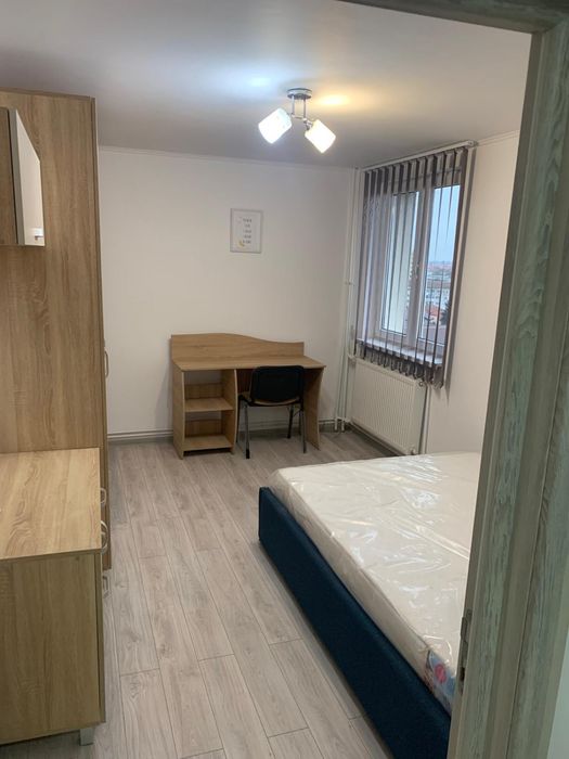 Inchiriez apartament