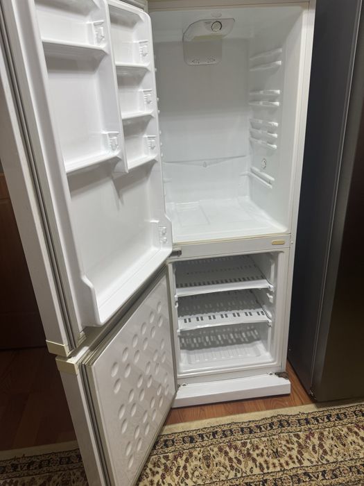 Продам холодильник LG