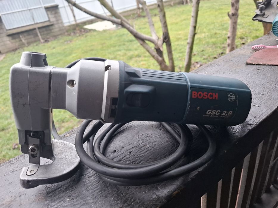 Foarfeca electrica profesionala pentru tabla Bosch GSC 2.8