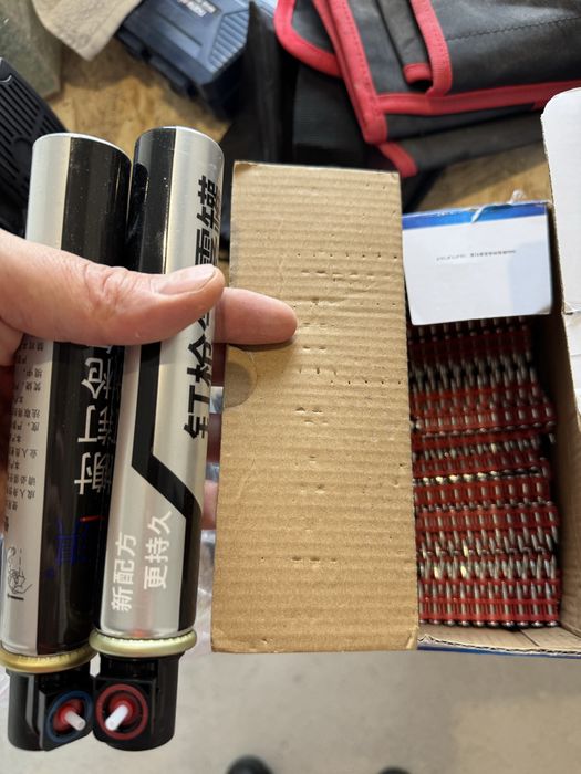 пистолет для гвоздей