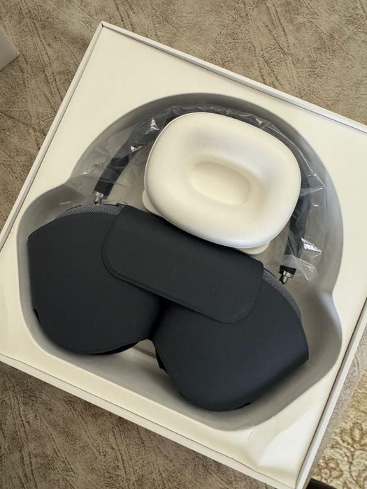 Продам AirPods Max with Smart Case (новый)