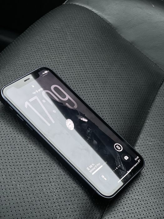 iPhone 11 в корпусе 17 pro