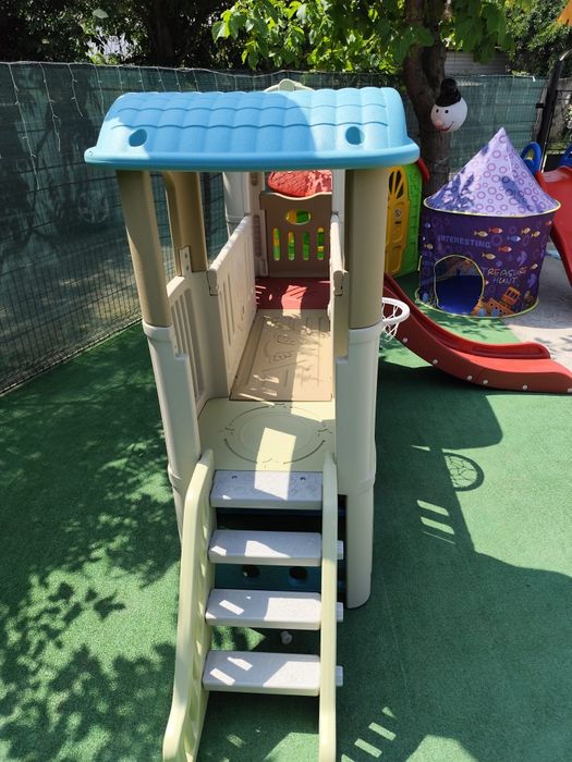 Vând centru de joaca