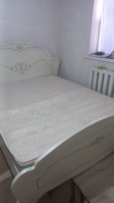 Двуспальная кравать