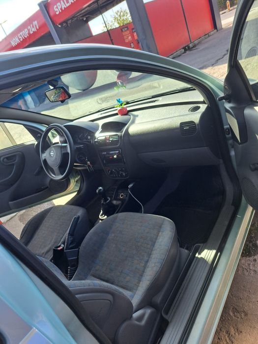 Opel corsa 1.0 2002