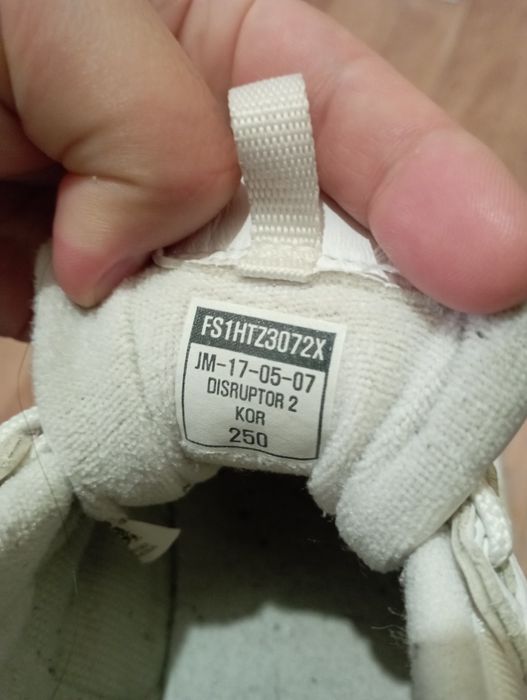 Срочно продам оригинал красовки размер 37