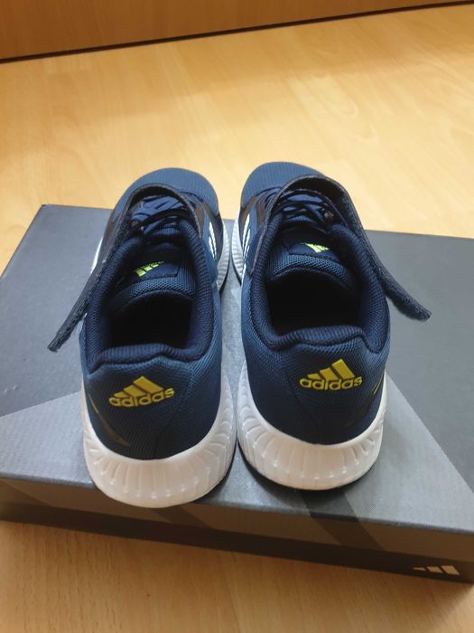 Adidasi originali Adidas marime 31 talpic 20cm ca noi